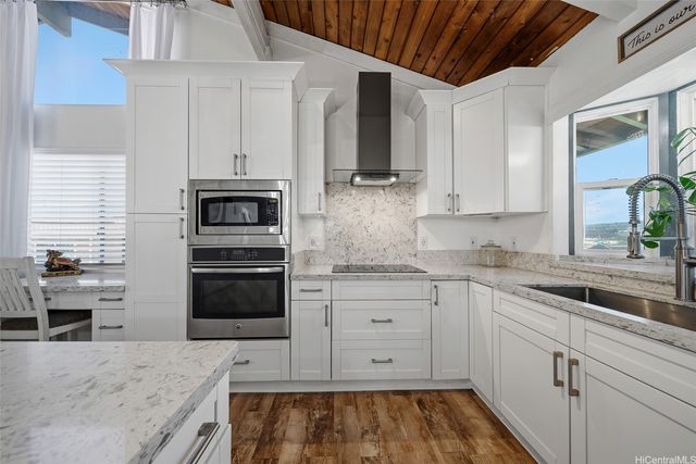 1011 Luaole Place, Honolulu, HI 96818
