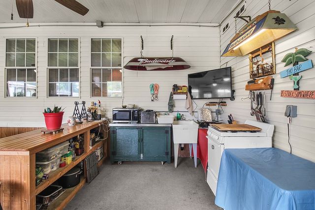 1067 Polson Circle NE, Townsend, GA 31331