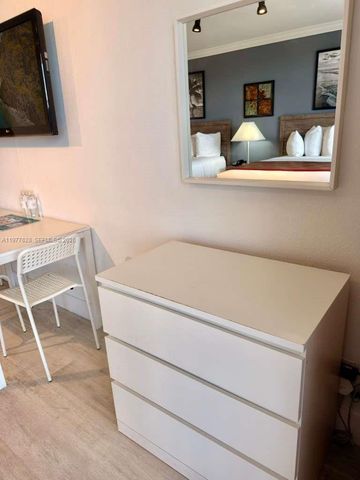 19201 Collins Ave 933, Sunny Isles Beach, FL 33160