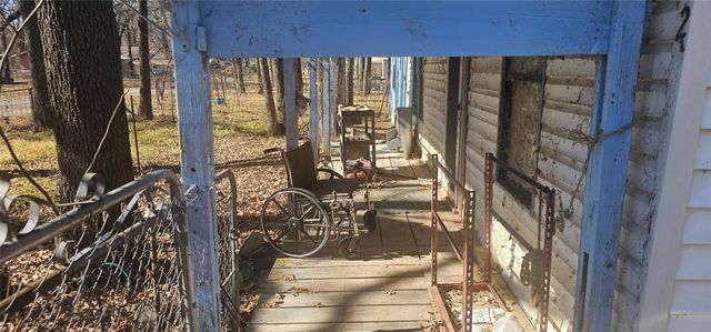 1932 Wahoo Lane, West Tawakoni, TX 75474