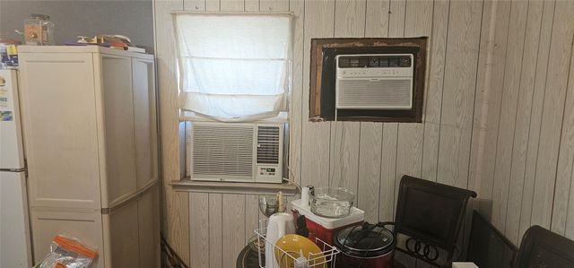 1932 Wahoo Lane, West Tawakoni, TX 75474