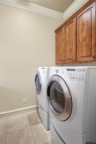 6805 Castle Pines Ct, Tyler, TX 75703