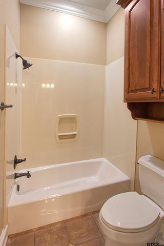 6805 Castle Pines Ct, Tyler, TX 75703