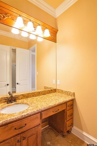 6805 Castle Pines Ct, Tyler, TX 75703