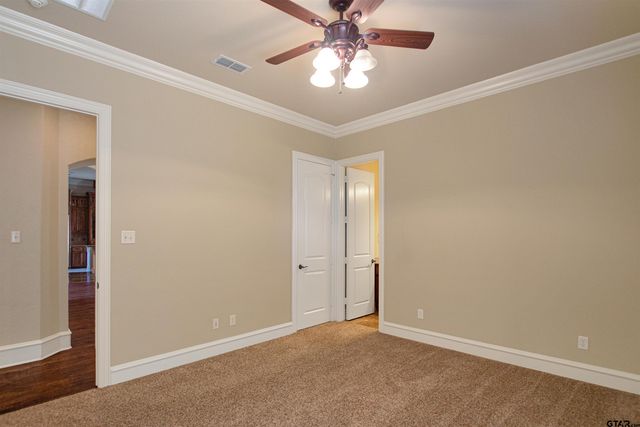 6805 Castle Pines Ct, Tyler, TX 75703