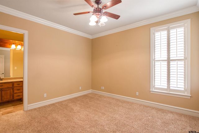 6805 Castle Pines Ct, Tyler, TX 75703