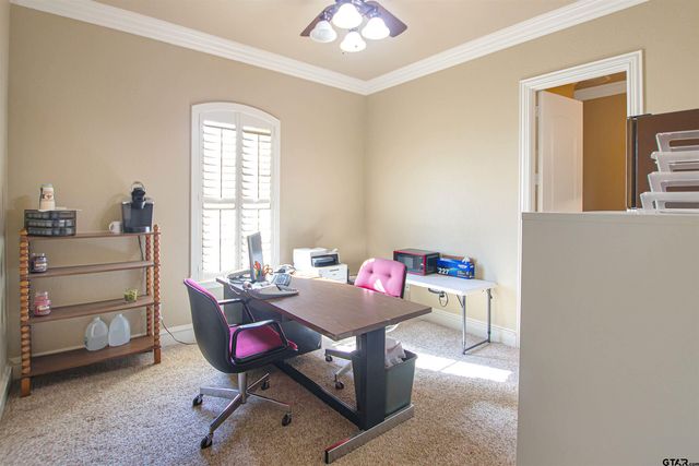 6805 Castle Pines Ct, Tyler, TX 75703