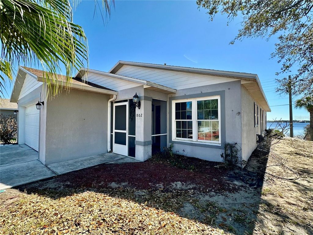 Image 23 of property listing at 802 MARCIA LOOP, Winter Haven, FL 33884