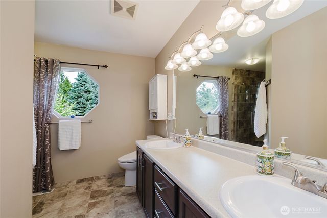 2294 Steamboat Loop E, Port Orchard, WA 98366