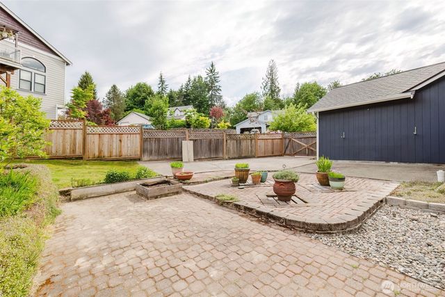 2294 Steamboat Loop E, Port Orchard, WA 98366