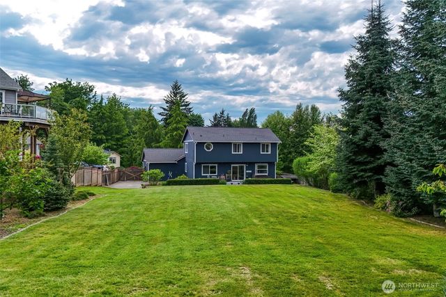 2294 Steamboat Loop E, Port Orchard, WA 98366