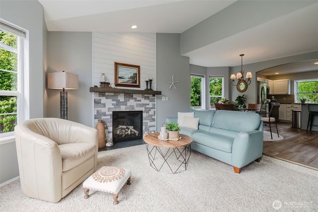 2294 Steamboat Loop E, Port Orchard, WA 98366