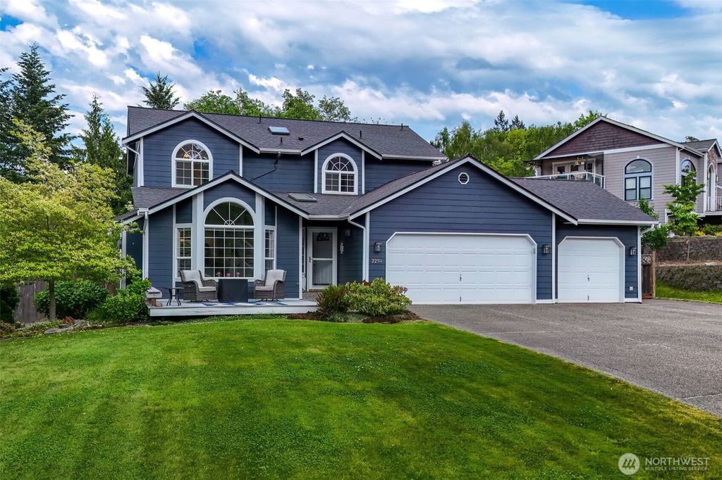 2294 Steamboat Loop E, Port Orchard, WA 98366