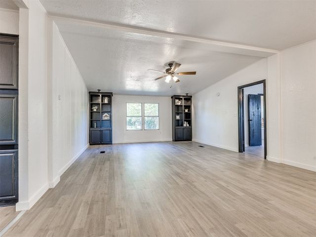 9200 Hollow Road, Newalla, OK 74857