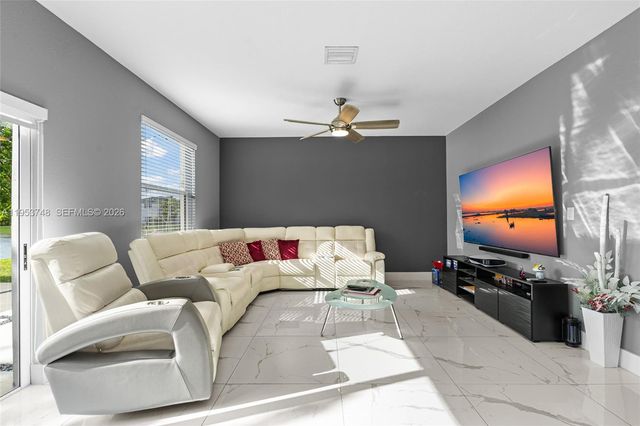 1388 SE 27th Terrace, Homestead, FL 33035