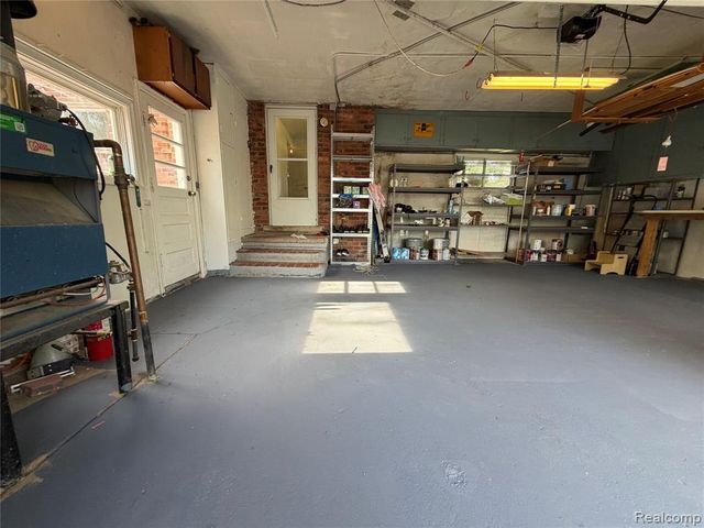 28147 Wildwood Trail, Farmington Hills, MI 48336
