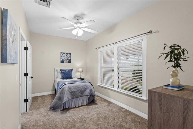 672 Pedersen Rd, Oakdale, CA 95361