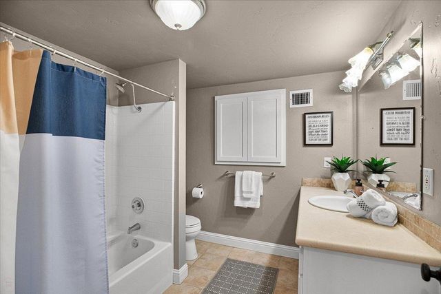 672 Pedersen Rd, Oakdale, CA 95361