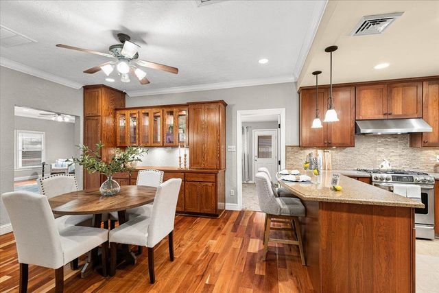 672 Pedersen Rd, Oakdale, CA 95361