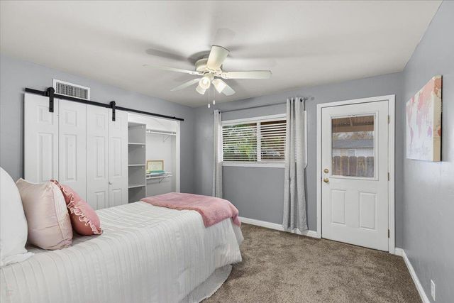 672 Pedersen Rd, Oakdale, CA 95361