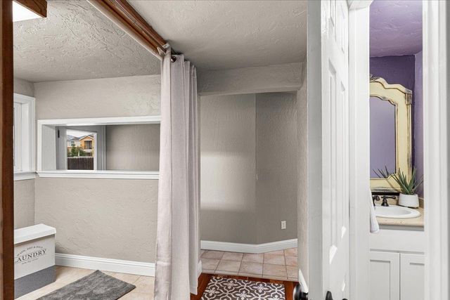 672 Pedersen Rd, Oakdale, CA 95361