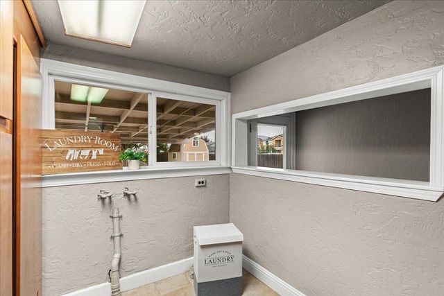 672 Pedersen Rd, Oakdale, CA 95361