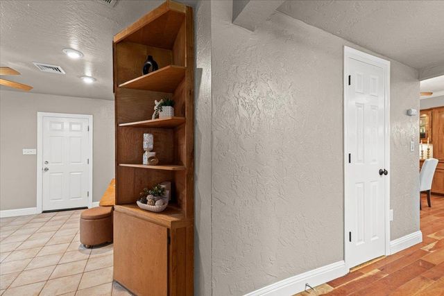 672 Pedersen Rd, Oakdale, CA 95361