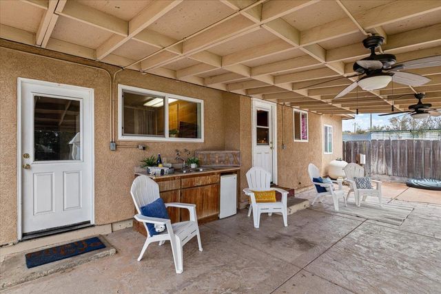 672 Pedersen Rd, Oakdale, CA 95361