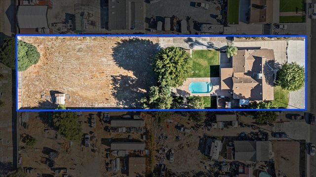 672 Pedersen Rd, Oakdale, CA 95361