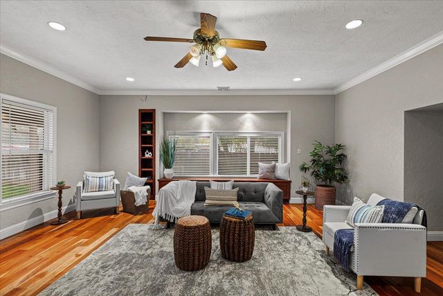 672 Pedersen Rd, Oakdale, CA 95361