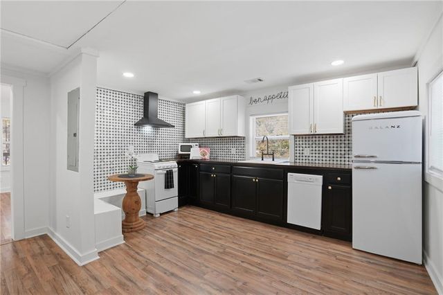 5637 Owens Drive, Austell, GA 30106