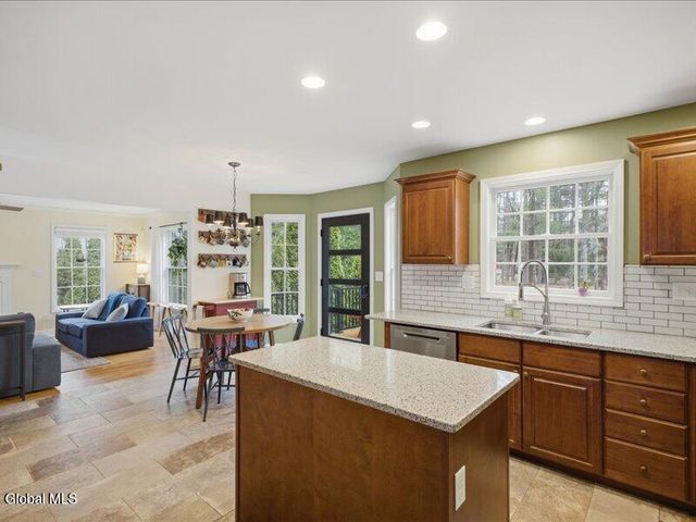 12 Larkspur Drive, Saratoga Springs, NY 12866