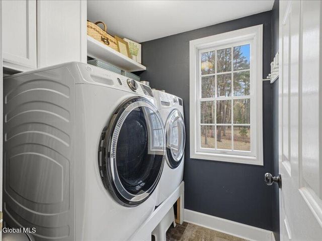 12 Larkspur Drive, Saratoga Springs, NY 12866