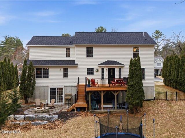 12 Larkspur Drive, Saratoga Springs, NY 12866