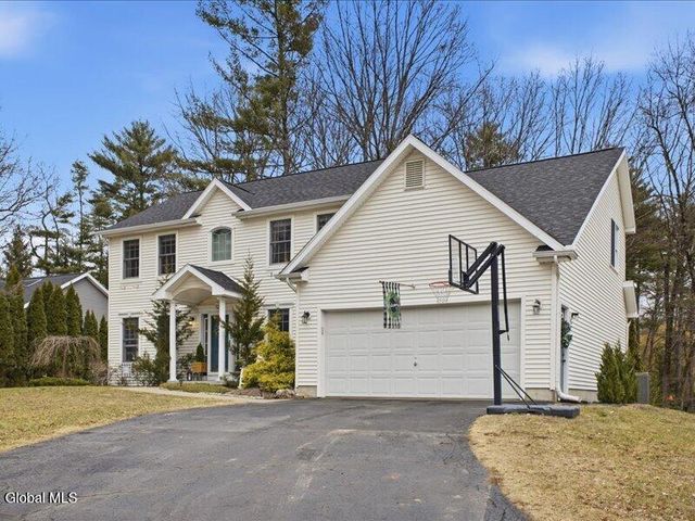 12 Larkspur Drive, Saratoga Springs, NY 12866