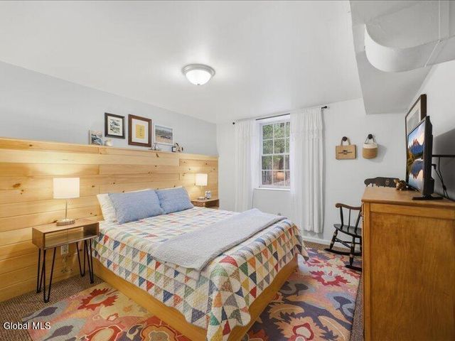 12 Larkspur Drive, Saratoga Springs, NY 12866