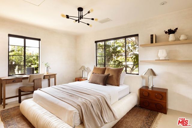 4241 Campbell Drive, Los Angeles, CA 90066