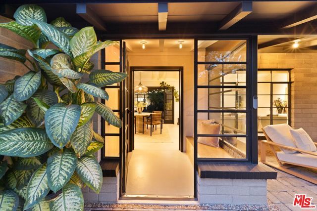 4241 Campbell Drive, Los Angeles, CA 90066