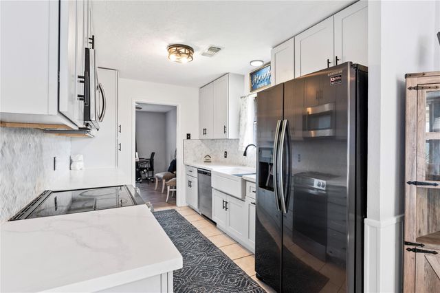 5509 Thornwood Circle, Dickinson, TX 77539