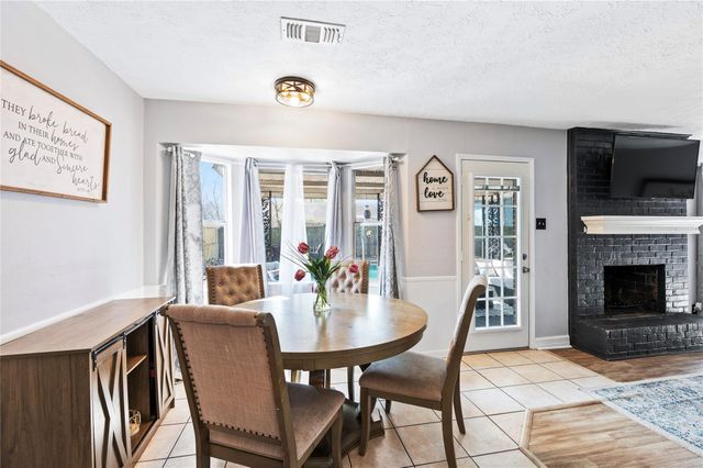 5509 Thornwood Circle, Dickinson, TX 77539