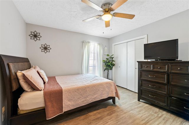 5509 Thornwood Circle, Dickinson, TX 77539