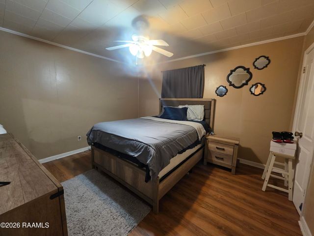 1025 Sugarland Drive, Breaux Bridge, LA 70517