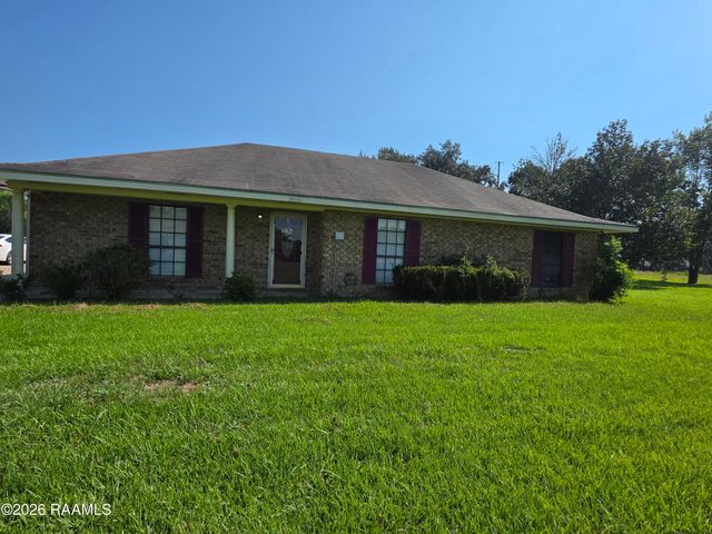 1025 Sugarland Drive, Breaux Bridge, LA 70517
