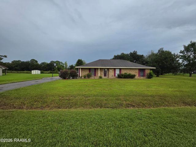 1025 Sugarland Drive, Breaux Bridge, LA 70517