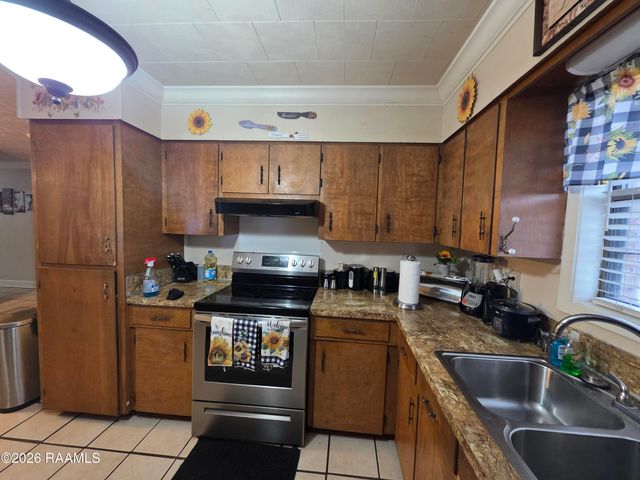1025 Sugarland Drive, Breaux Bridge, LA 70517