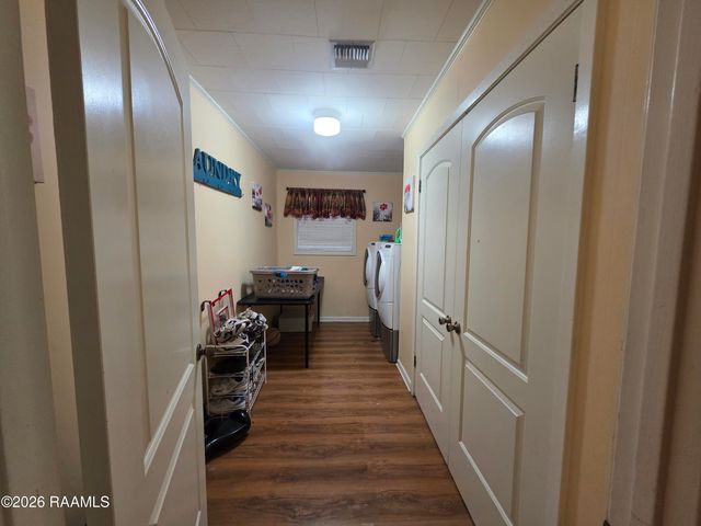 1025 Sugarland Drive, Breaux Bridge, LA 70517