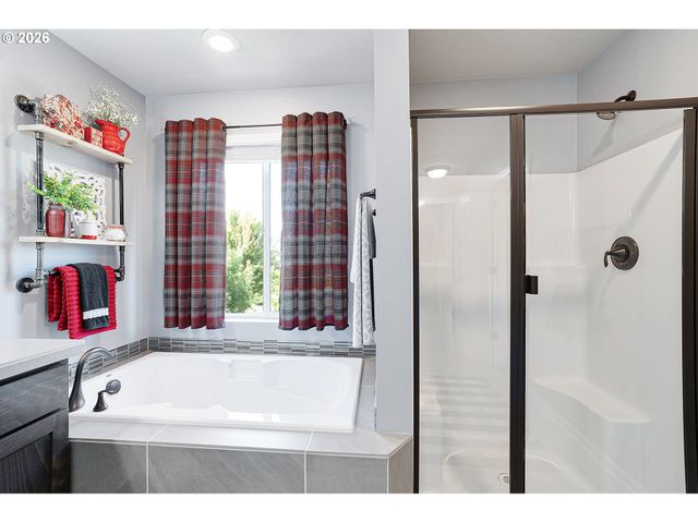 2091 35TH Ave, Forest Grove, OR 97116