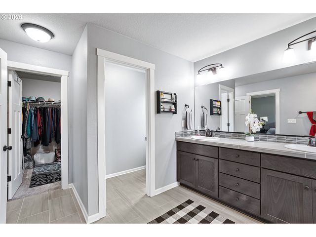 2091 35TH Ave, Forest Grove, OR 97116