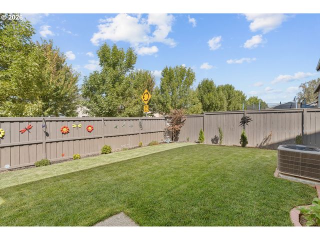 2091 35TH Ave, Forest Grove, OR 97116