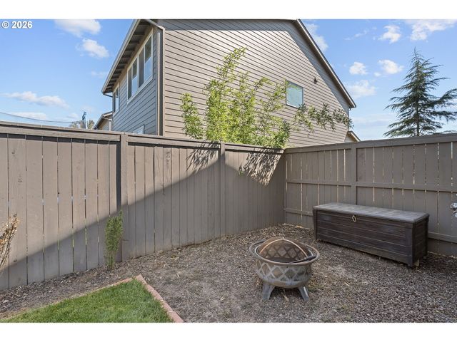 2091 35TH Ave, Forest Grove, OR 97116